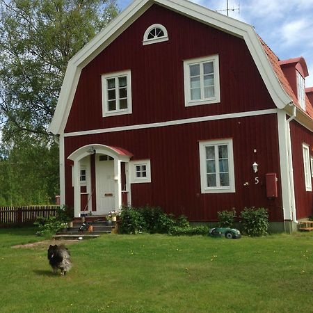Mora Vandrarhem Och Gaesthem Vinäs Extérieur photo