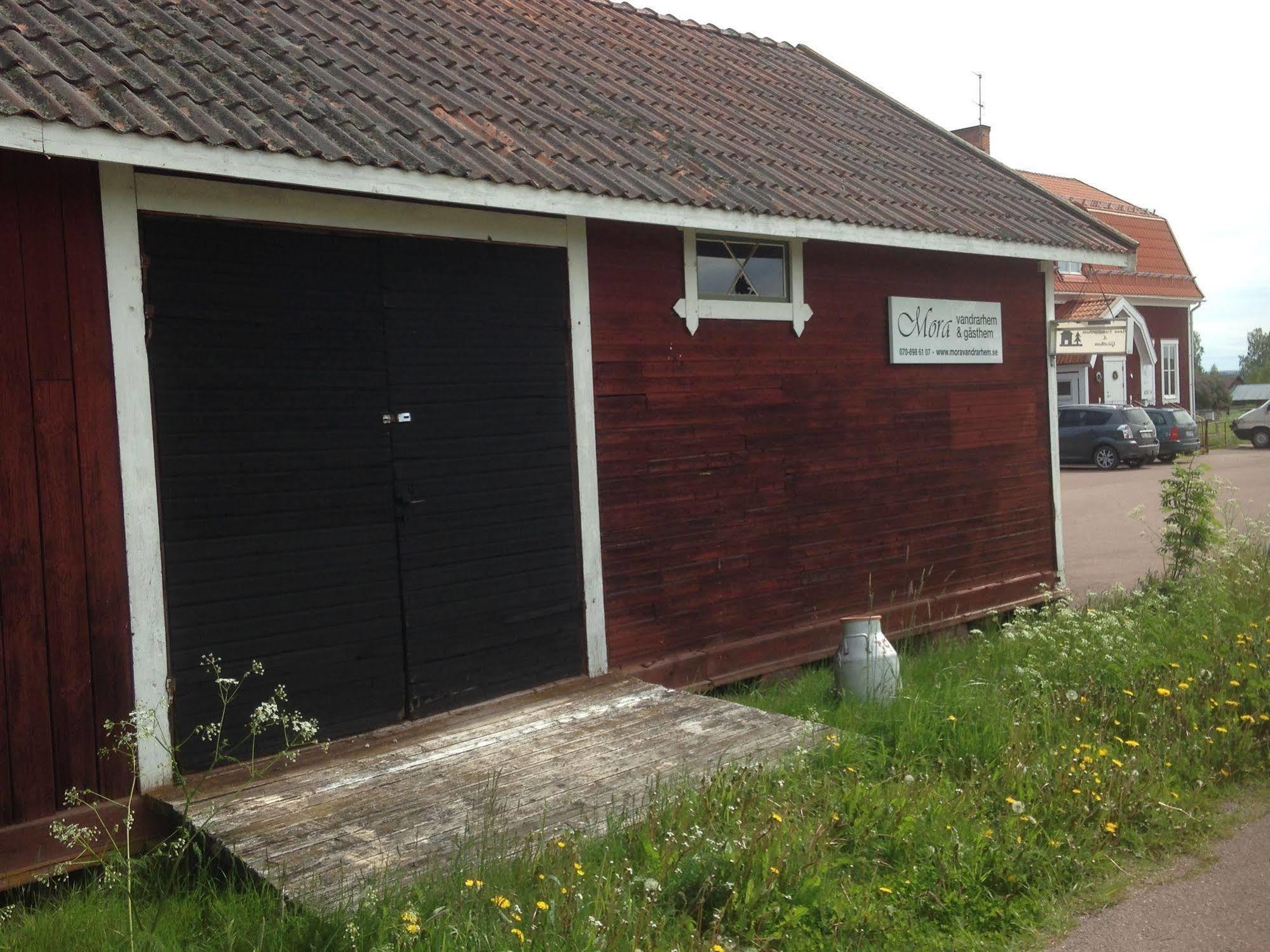 Mora Vandrarhem Och Gaesthem Vinäs Extérieur photo