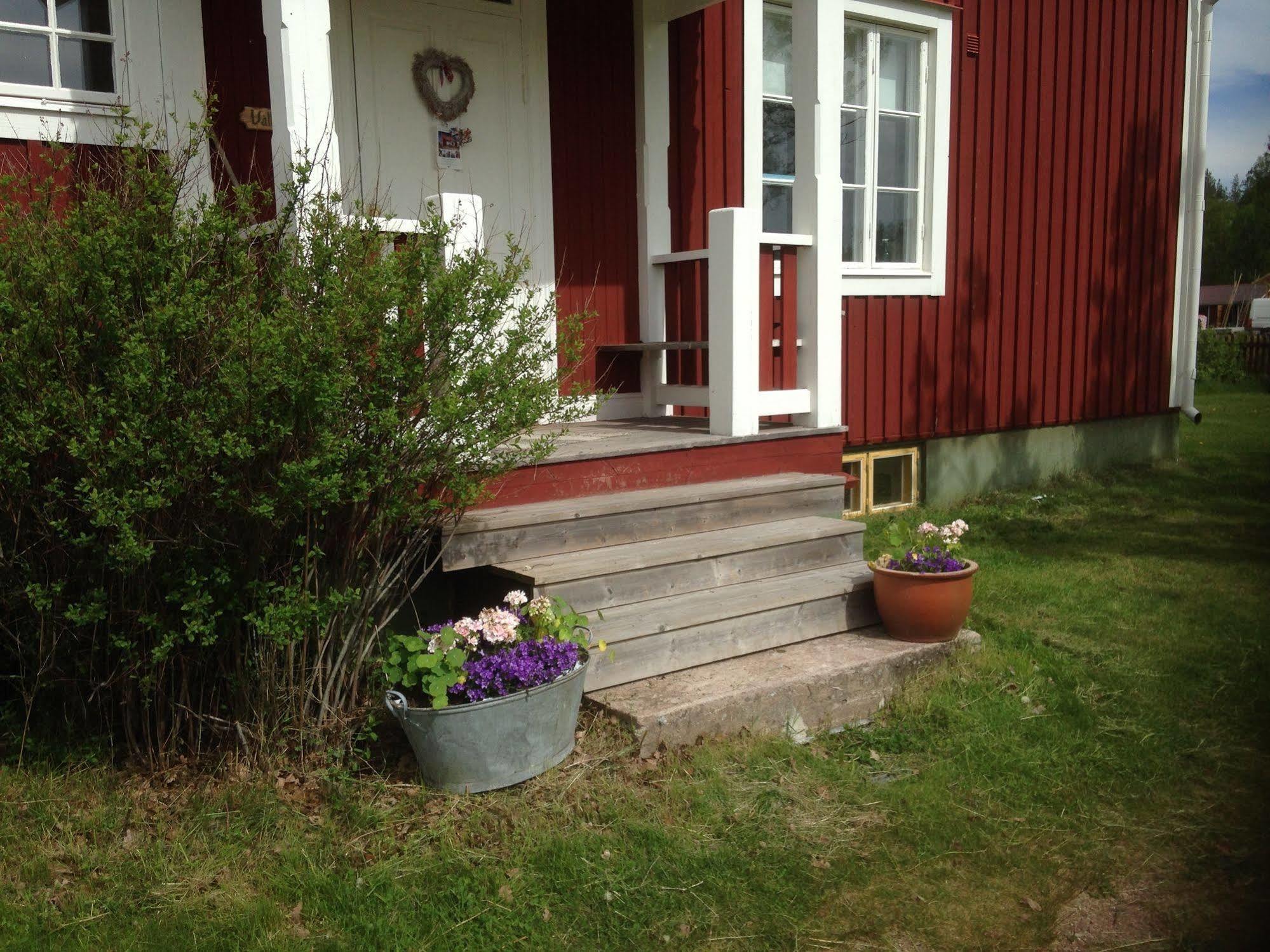 Mora Vandrarhem Och Gaesthem Vinäs Extérieur photo