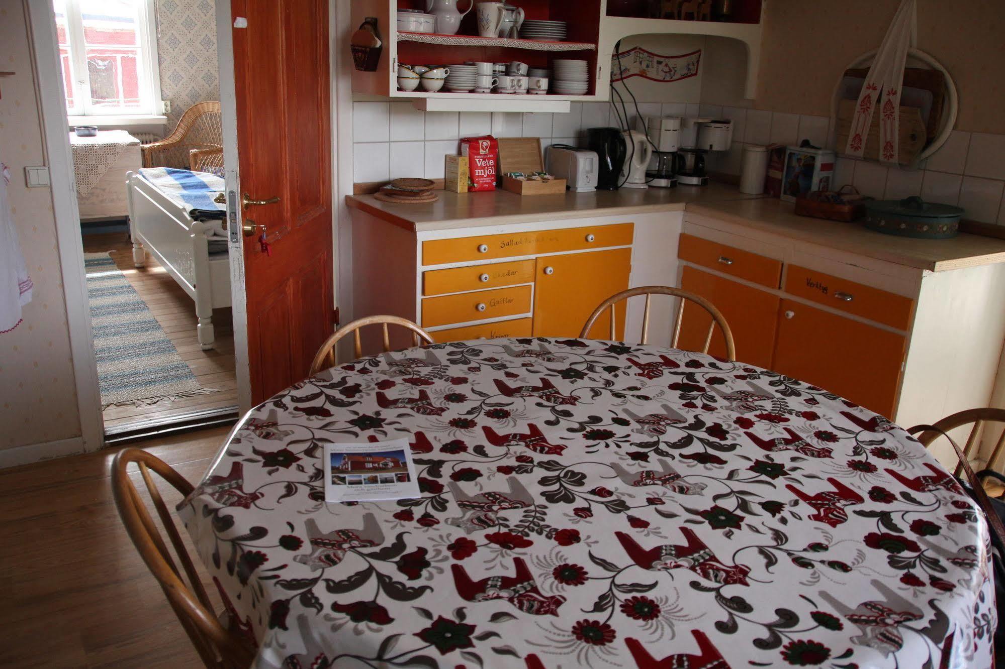 Mora Vandrarhem Och Gaesthem Vinäs Extérieur photo