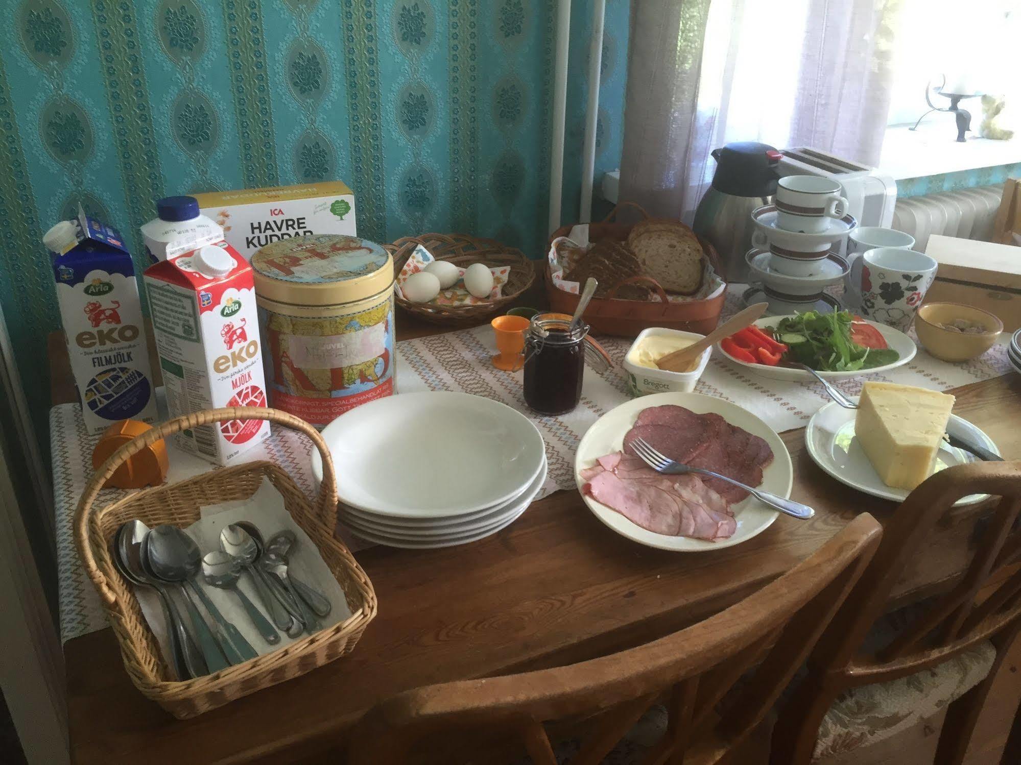 Mora Vandrarhem Och Gaesthem Vinäs Extérieur photo